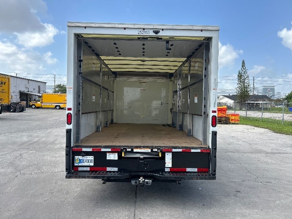 Light Duty Box Truck-Light and Medium Duty Trucks-GMC-2022-Savana G33903-Orlando-FL-27,045\n\t\tmiles-$ 45,000 - Image 8