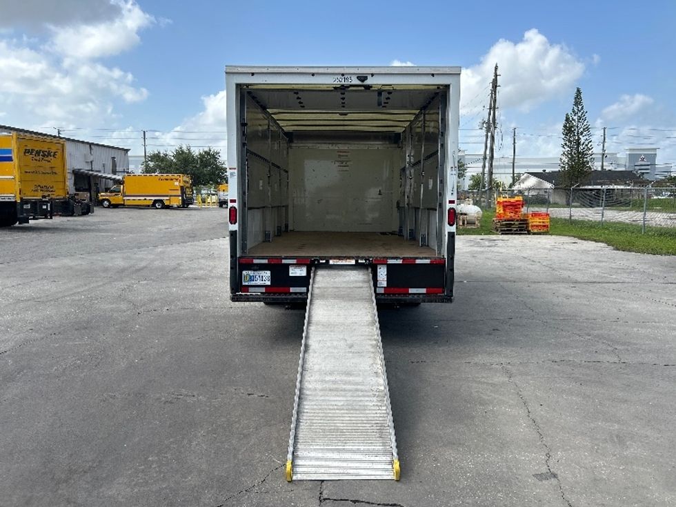 Light Duty Box Truck-Light and Medium Duty Trucks-GMC-2022-Savana G33903-Orlando-FL-27,045\n\t\tmiles-$ 45,000 - Image 9