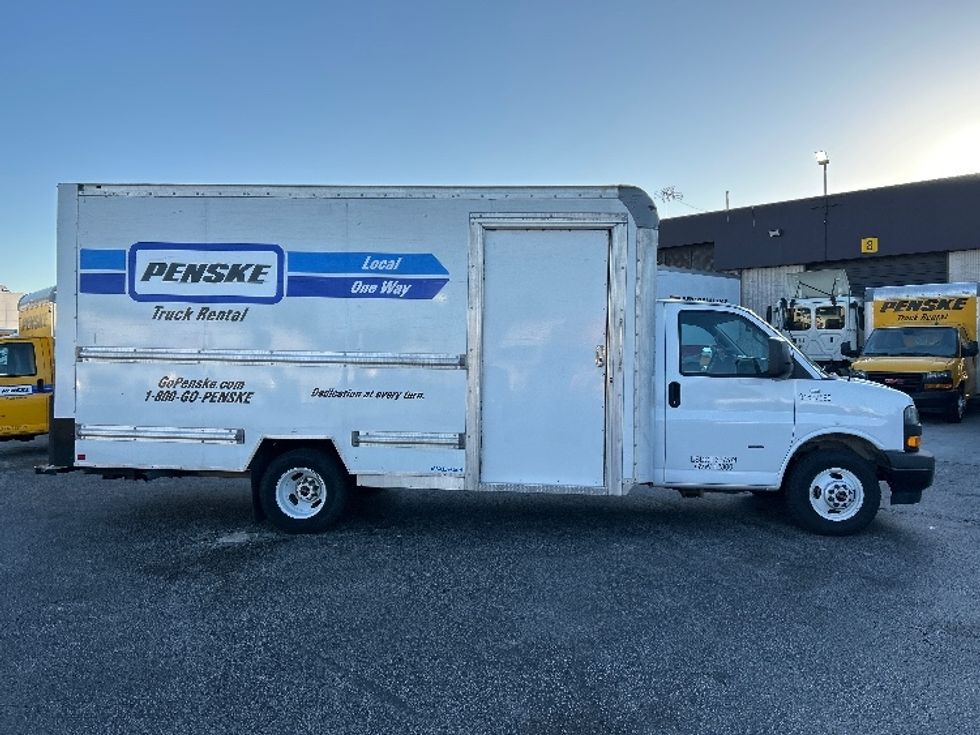 Light Duty Box Truck-Light and Medium Duty Trucks-GMC-2022-Savana G33903-Orlando-FL-42,522\n\t\tmiles-$ 43,000 - Image 15