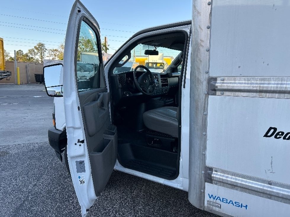 Light Duty Box Truck-Light and Medium Duty Trucks-GMC-2022-Savana G33903-Orlando-FL-42,522\n\t\tmiles-$ 43,000 - Image 16