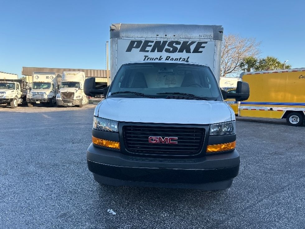 Light Duty Box Truck-Light and Medium Duty Trucks-GMC-2022-Savana G33903-Orlando-FL-42,522\n\t\tmiles-$ 43,000 - Image 2