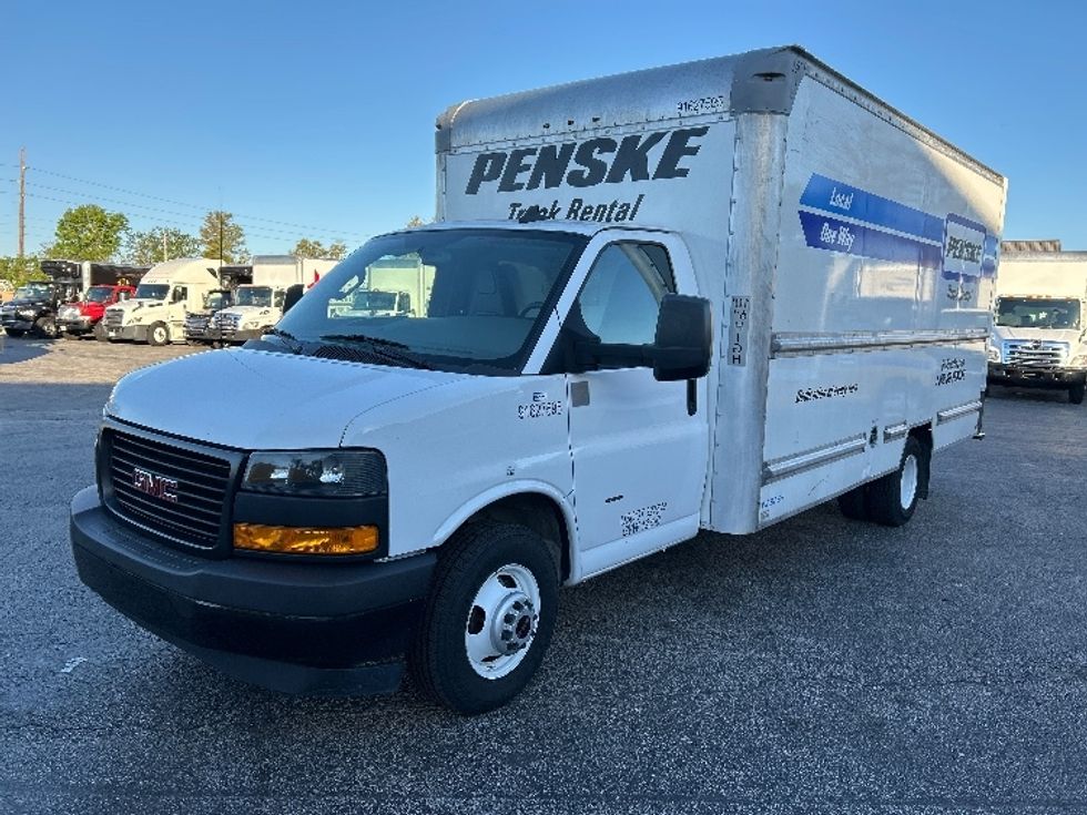 Light Duty Box Truck-Light and Medium Duty Trucks-GMC-2022-Savana G33903-Orlando-FL-42,522\n\t\tmiles-$ 43,000 - Image 3