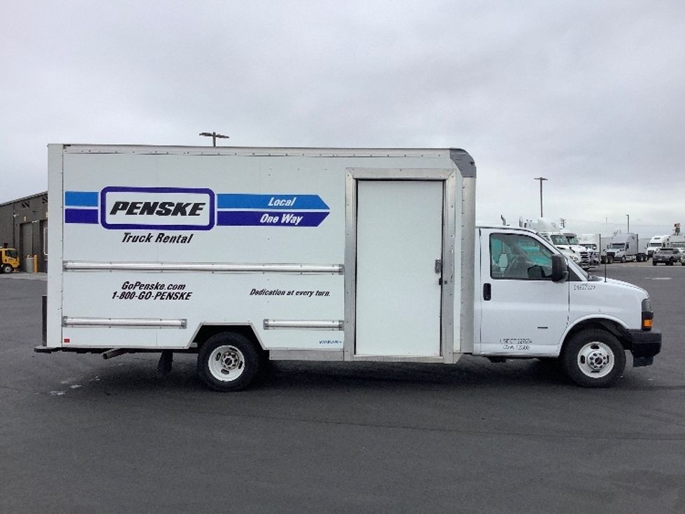 Light Duty Box Truck-Light and Medium Duty Trucks-GMC-2022-Savana G33903-Pasco-WA-26,503\n\t\tmiles-$ 44,250 - Image 15