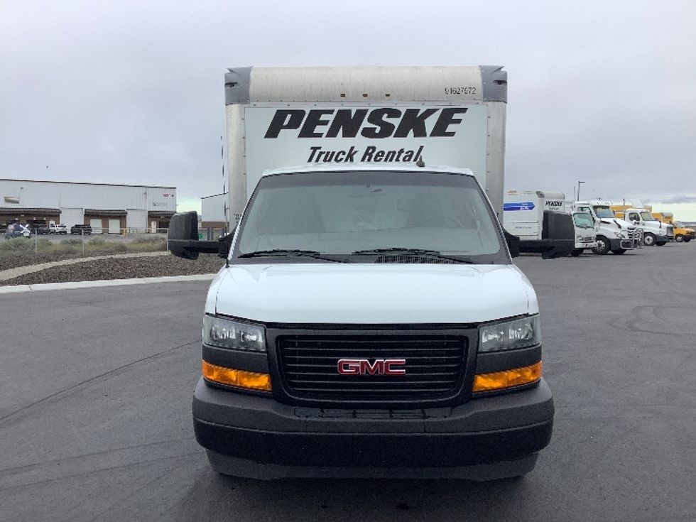 Light Duty Box Truck-Light and Medium Duty Trucks-GMC-2022-Savana G33903-Pasco-WA-26,503\n\t\tmiles-$ 44,250 - Image 2