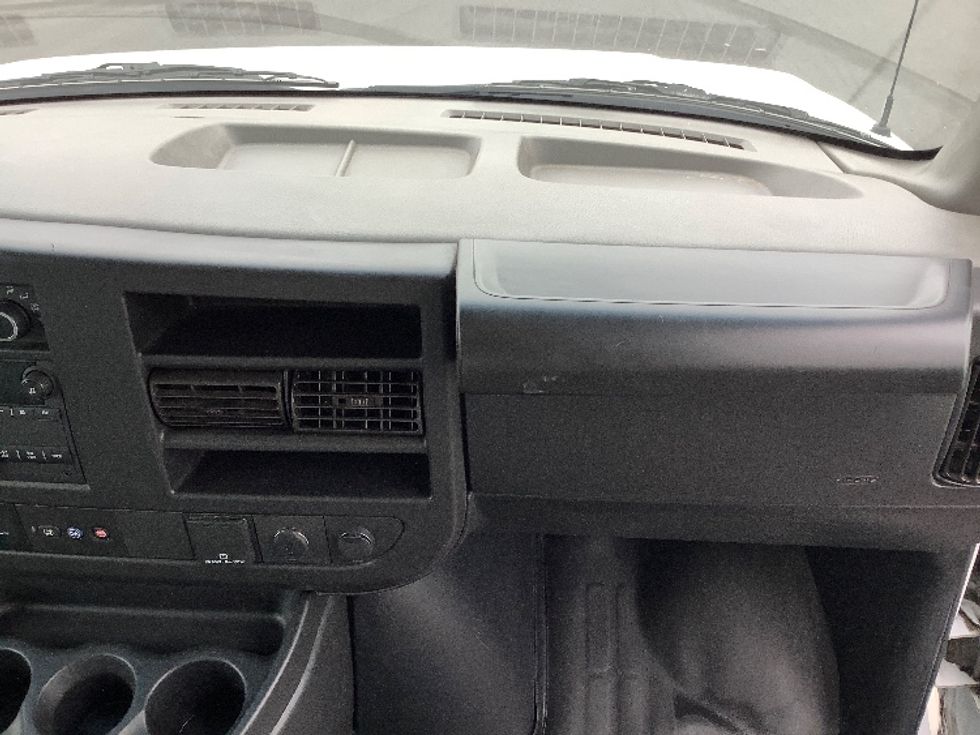 Light Duty Box Truck-Light and Medium Duty Trucks-GMC-2022-Savana G33903-Pasco-WA-26,503\n\t\tmiles-$ 44,250 - Image 21