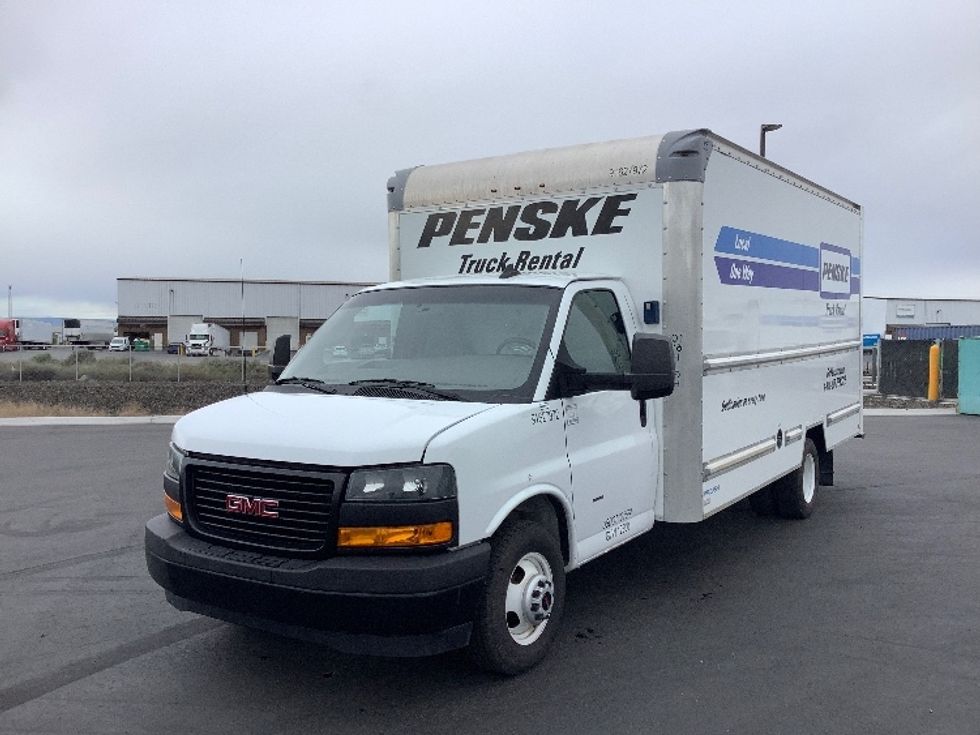 Light Duty Box Truck-Light and Medium Duty Trucks-GMC-2022-Savana G33903-Pasco-WA-26,503\n\t\tmiles-$ 44,250 - Image 3