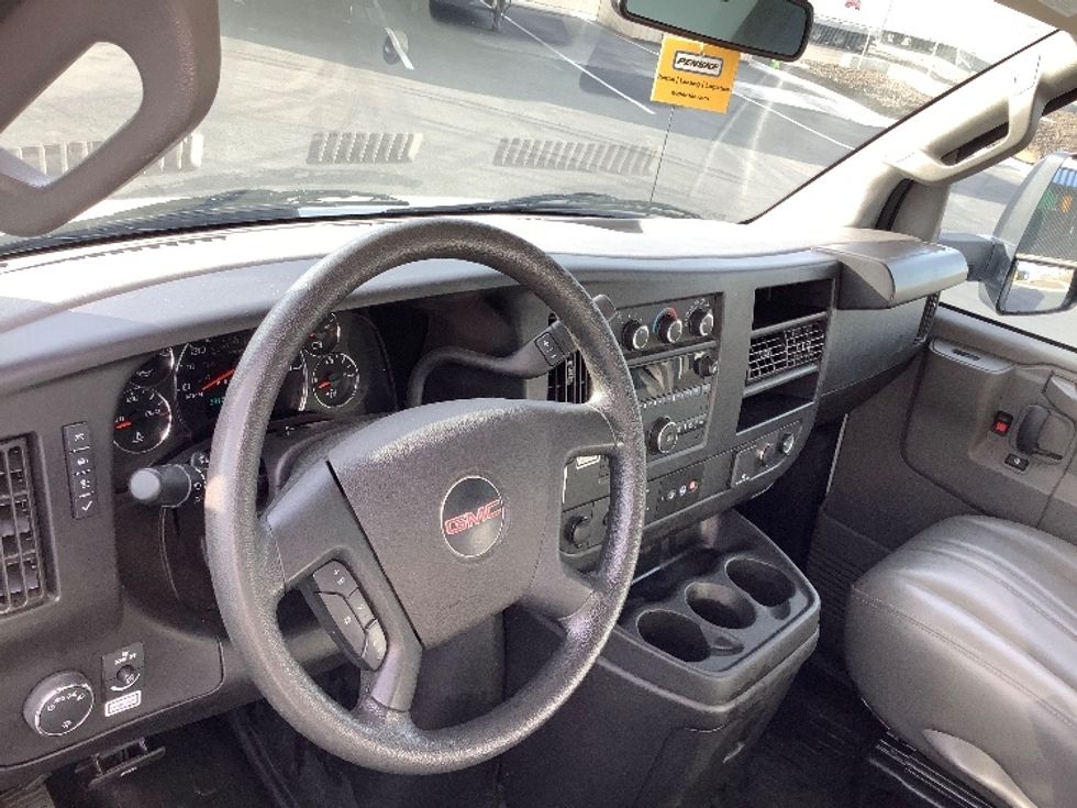 Light Duty Box Truck-Light and Medium Duty Trucks-GMC-2022-Savana G33903-Pasco-WA-38,151\n\t\tmiles-$ 43,250 - Image 17