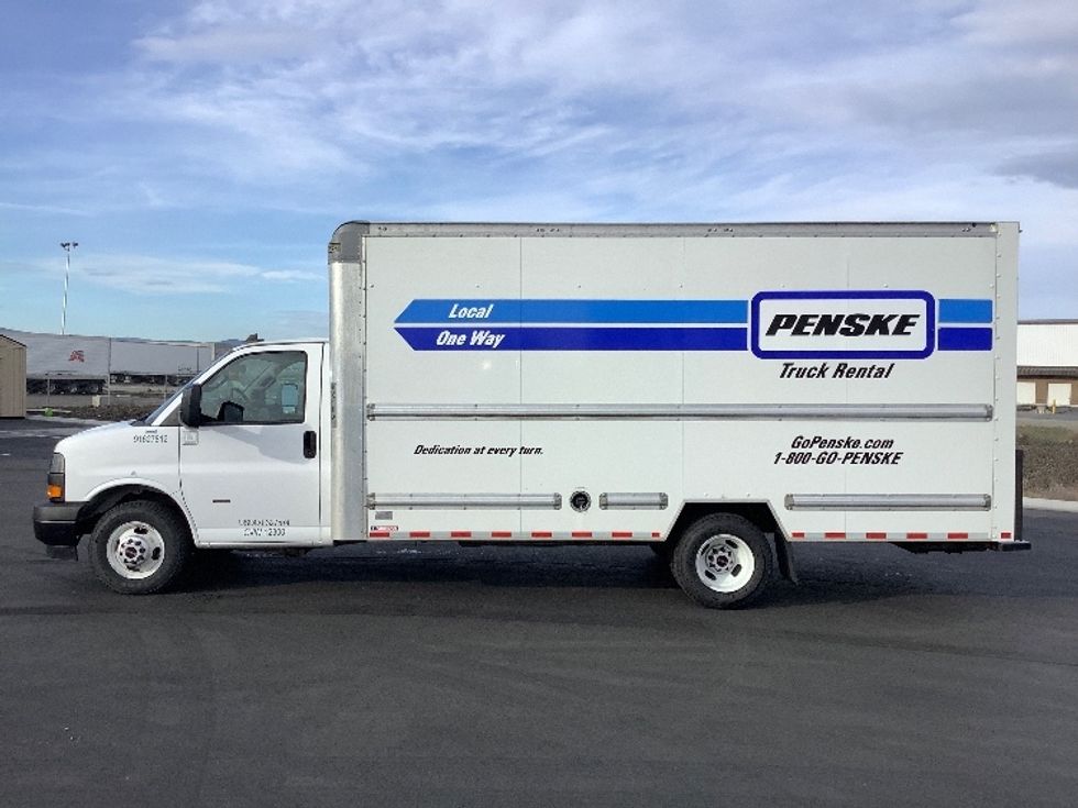 Light Duty Box Truck-Light and Medium Duty Trucks-GMC-2022-Savana G33903-Pasco-WA-38,151\n\t\tmiles-$ 43,250 - Image 4