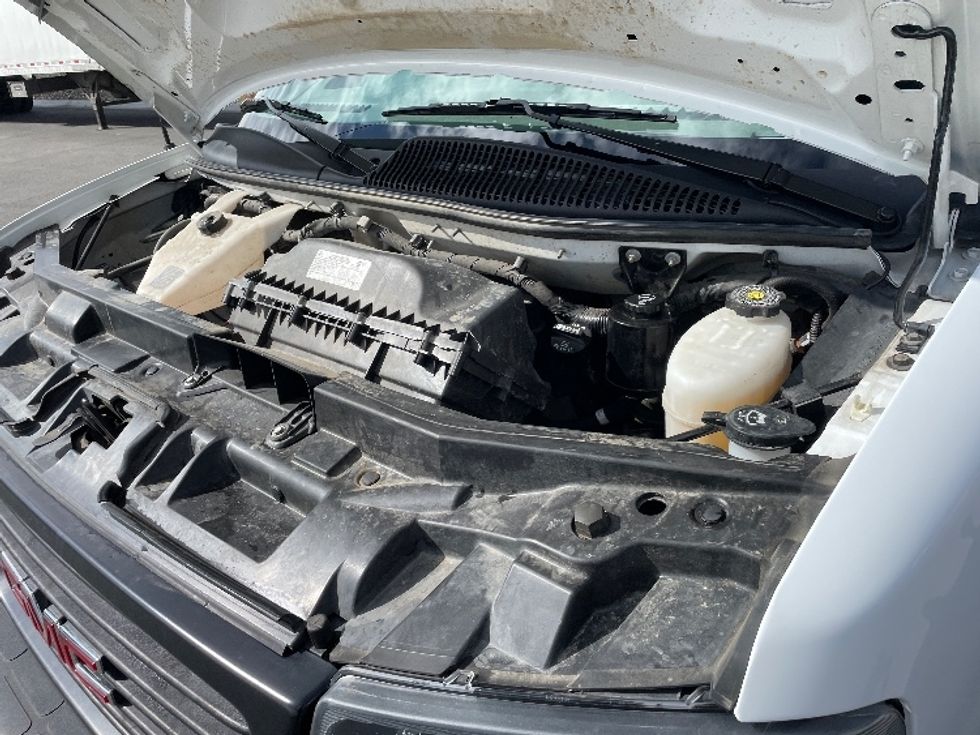 Light Duty Box Truck-Light and Medium Duty Trucks-GMC-2022-Savana G33903-Pasco-WA-38,498\n\t\tmiles-$ 46,250 - Image 24