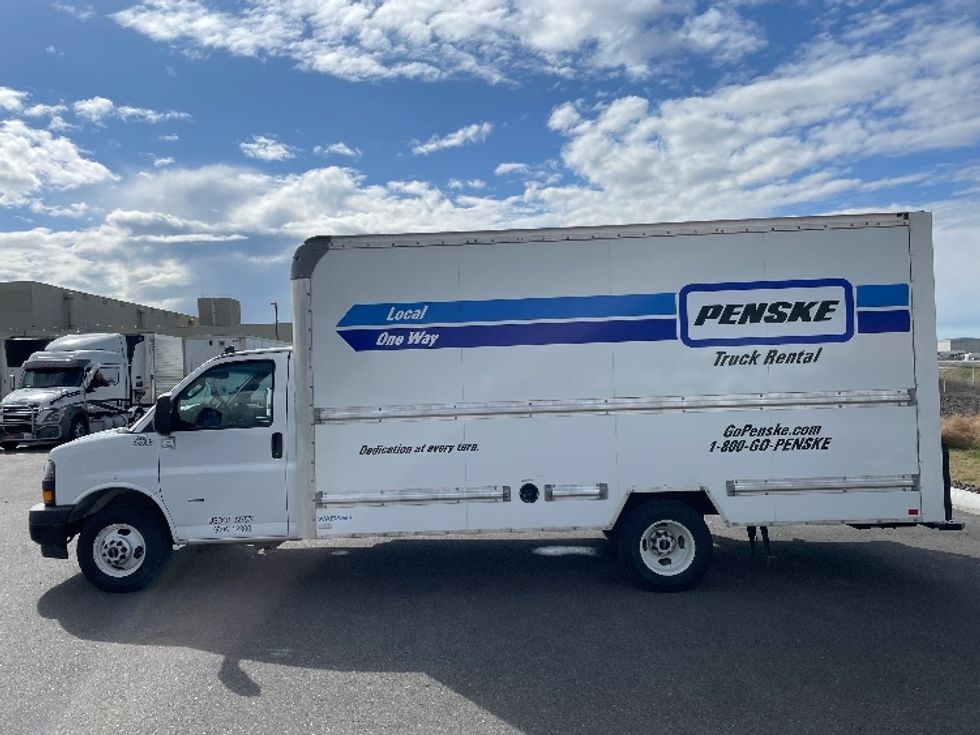 Light Duty Box Truck-Light and Medium Duty Trucks-GMC-2022-Savana G33903-Pasco-WA-38,498\n\t\tmiles-$ 46,250 - Image 4
