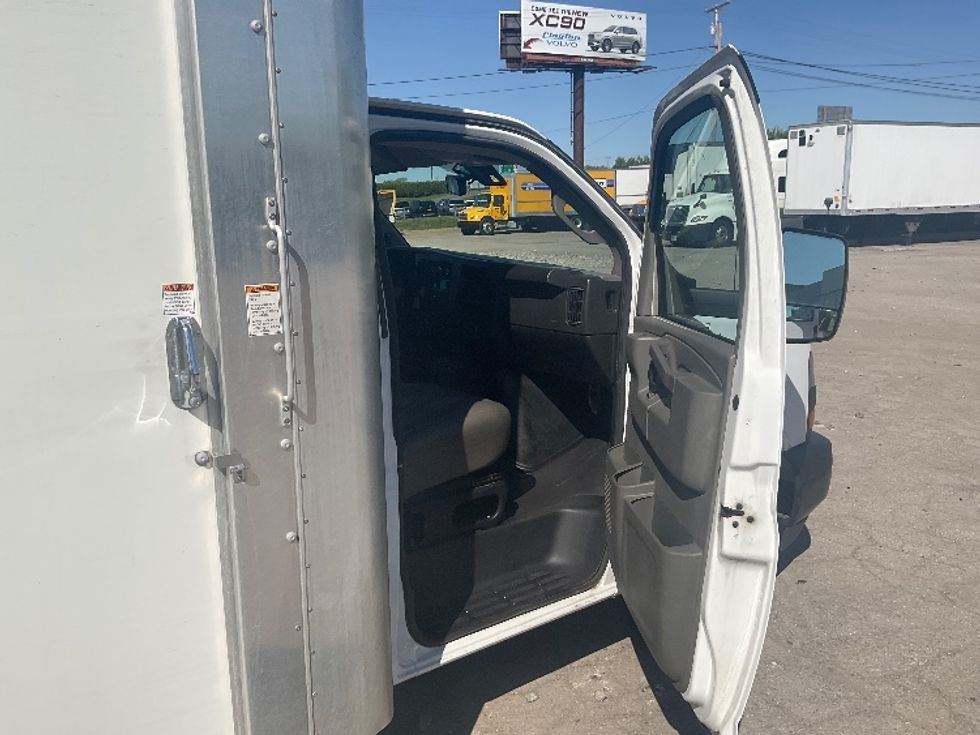Light Duty Box Truck-Light and Medium Duty Trucks-GMC-2022-Savana G33903-Pell City-AL-57,970\n\t\tmiles-$ 37,000 - Image 15