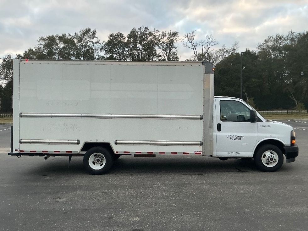 Light Duty Box Truck-Light and Medium Duty Trucks-GMC-2022-Savana G33903-Pensacola-FL-106,299\n\t\tmiles-$ 32,000 - Image 15