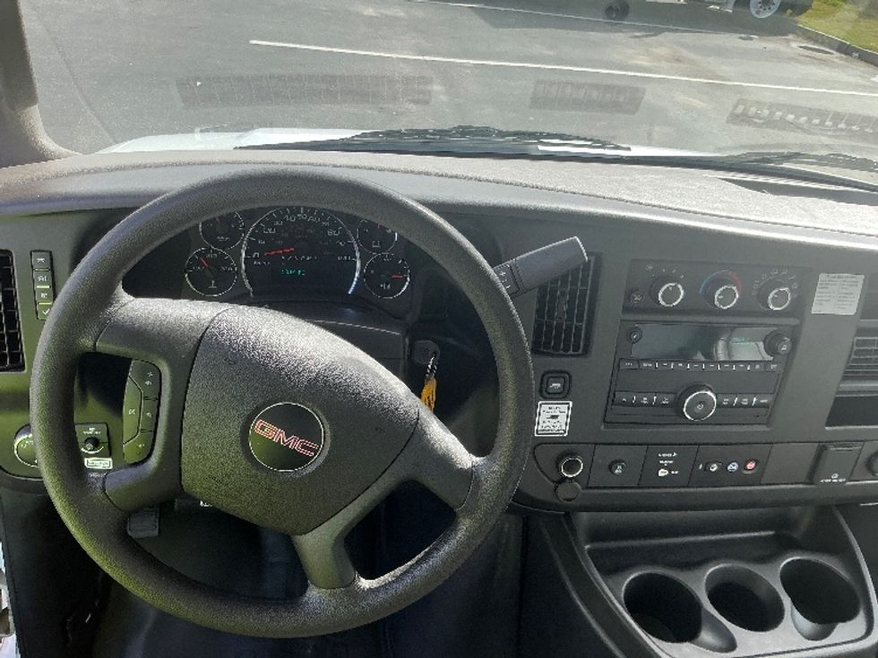 Light Duty Box Truck-Light and Medium Duty Trucks-GMC-2022-Savana G33903-Pensacola-FL-112,250\n\t\tmiles-$ 30,500 - Image 15