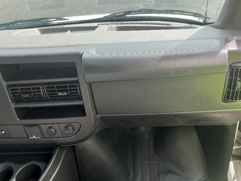 Light Duty Box Truck-Light and Medium Duty Trucks-GMC-2022-Savana G33903-Pensacola-FL-112,250\n\t\tmiles-$ 30,500 - Image 18