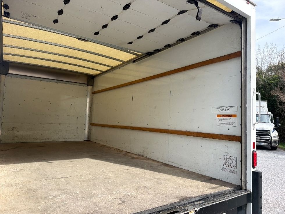 Light Duty Box Truck-Light and Medium Duty Trucks-GMC-2022-Savana G33903-Pensacola-FL-120,417\n\t\tmiles-$ 29,750 - Image 12