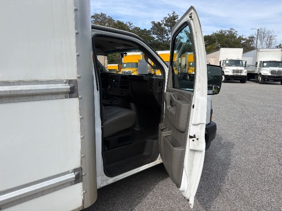 Light Duty Box Truck-Light and Medium Duty Trucks-GMC-2022-Savana G33903-Pensacola-FL-120,417\n\t\tmiles-$ 29,750 - Image 20