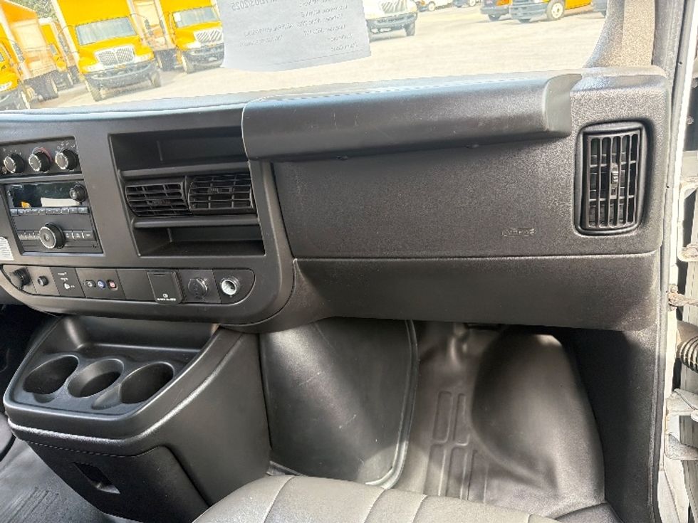 Light Duty Box Truck-Light and Medium Duty Trucks-GMC-2022-Savana G33903-Pensacola-FL-120,417\n\t\tmiles-$ 29,750 - Image 21