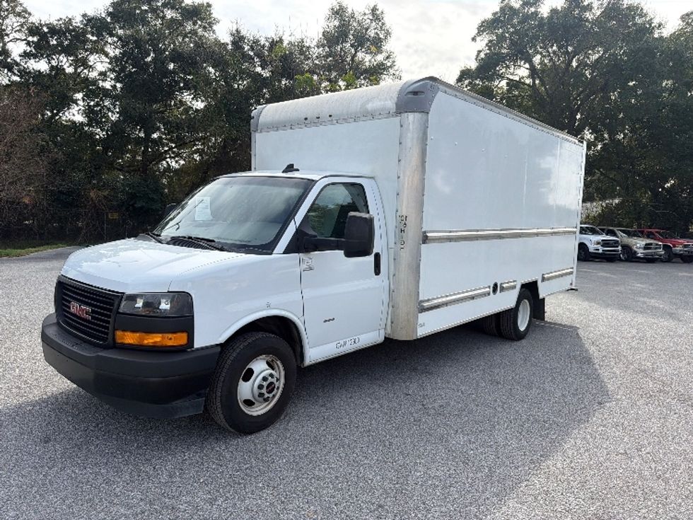 Light Duty Box Truck-Light and Medium Duty Trucks-GMC-2022-Savana G33903-Pensacola-FL-120,417\n\t\tmiles-$ 29,750 - Image 3