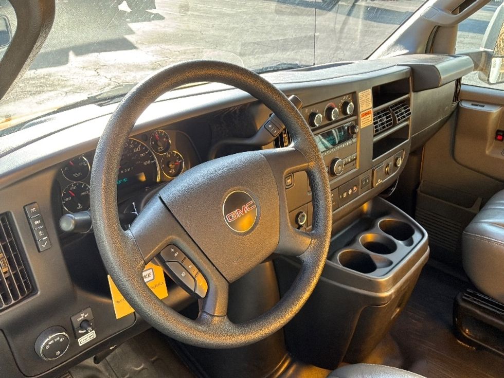 Light Duty Box Truck-Light and Medium Duty Trucks-GMC-2022-Savana G33903-Pensacola-FL-122,903\n\t\tmiles-$ 24,000 - Image 16