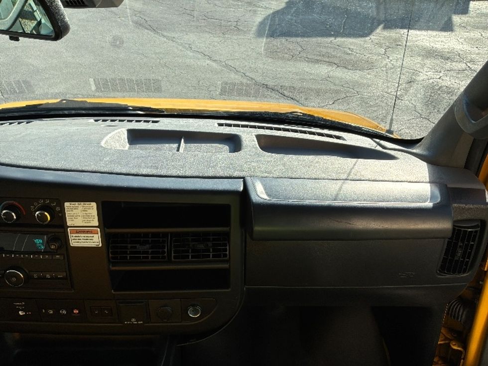 Light Duty Box Truck-Light and Medium Duty Trucks-GMC-2022-Savana G33903-Pensacola-FL-122,903\n\t\tmiles-$ 24,000 - Image 20