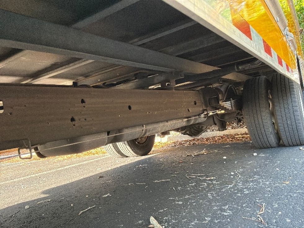 Light Duty Box Truck-Light and Medium Duty Trucks-GMC-2022-Savana G33903-Pensacola-FL-122,903\n\t\tmiles-$ 24,000 - Image 4
