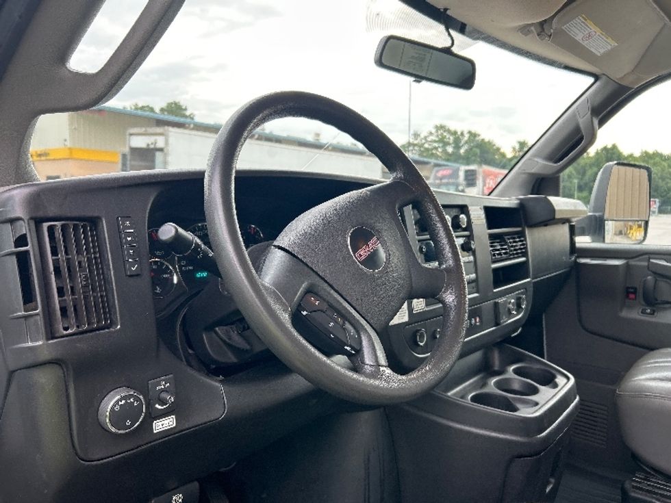 Light Duty Box Truck-Light and Medium Duty Trucks-GMC-2022-Savana G33903-Pensacola-FL-65,251\n\t\tmiles-$ 39,250 - Image 17