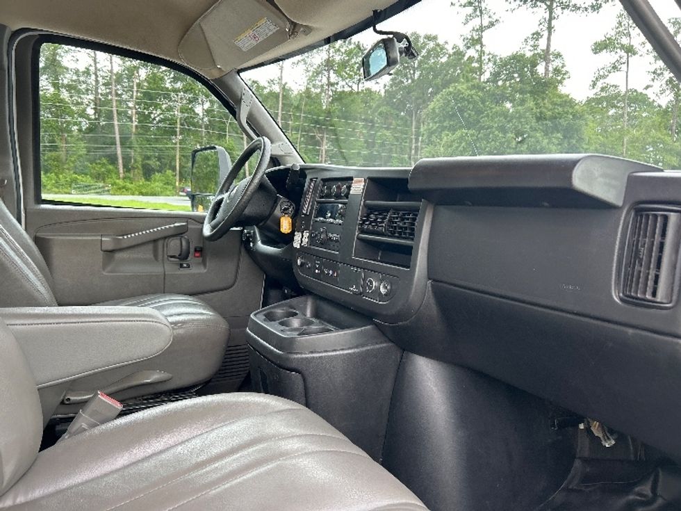 Light Duty Box Truck-Light and Medium Duty Trucks-GMC-2022-Savana G33903-Pensacola-FL-65,251\n\t\tmiles-$ 39,250 - Image 22