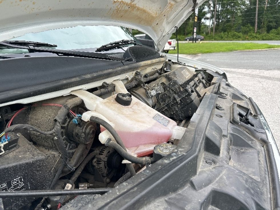 Light Duty Box Truck-Light and Medium Duty Trucks-GMC-2022-Savana G33903-Pensacola-FL-65,251\n\t\tmiles-$ 39,250 - Image 24