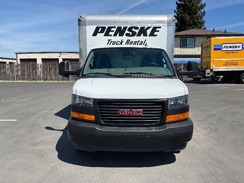 Light Duty Box Truck-Light and Medium Duty Trucks-GMC-2022-Savana G33903-Perris-CA-22,556\n\t\tmiles-$ 57,500 - Image 2