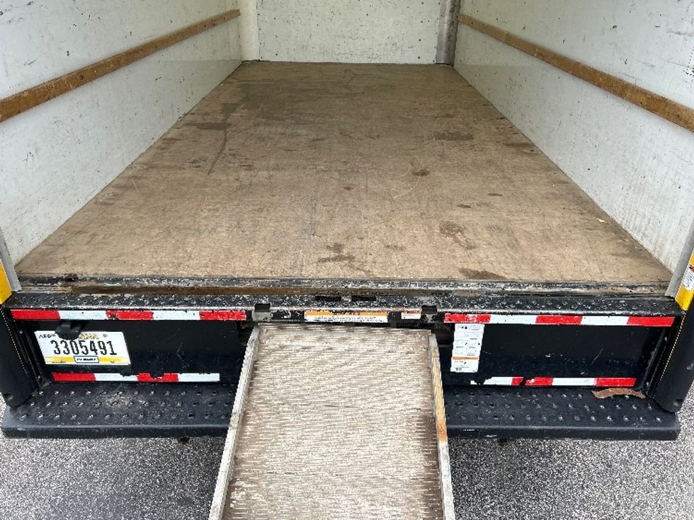 Light Duty Box Truck-Light and Medium Duty Trucks-GMC-2022-Savana G33903-Pewaukee-WI-90,018\n\t\tmiles-$ 27,250 - Image 10