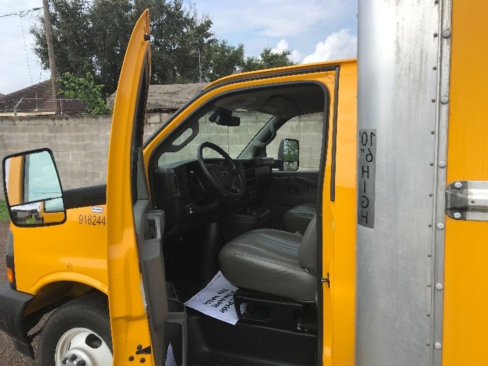 Light Duty Box Truck-Light and Medium Duty Trucks-GMC-2022-Savana G33903-Pharr-TX-111,803\n\t\tmiles-$ 25,500 - Image 16
