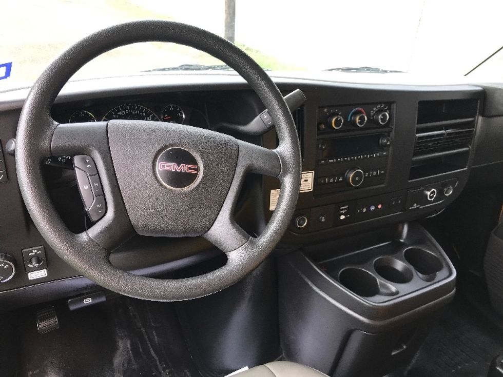 Light Duty Box Truck-Light and Medium Duty Trucks-GMC-2022-Savana G33903-Pharr-TX-111,803\n\t\tmiles-$ 25,500 - Image 18