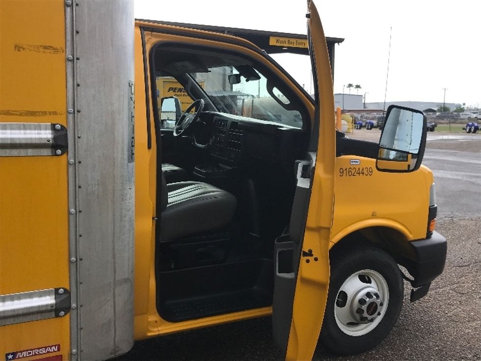 Light Duty Box Truck-Light and Medium Duty Trucks-GMC-2022-Savana G33903-Pharr-TX-111,803\n\t\tmiles-$ 25,500 - Image 20
