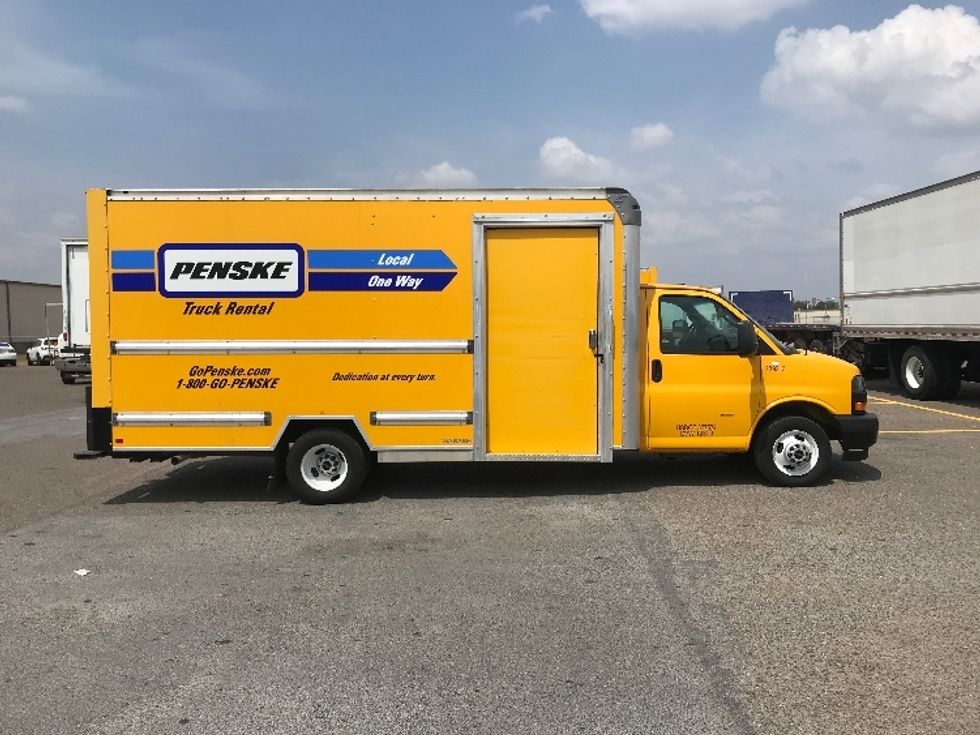 Light Duty Box Truck-Light and Medium Duty Trucks-GMC-2022-Savana G33903-Pharr-TX-42,291\n\t\tmiles-$ 37,250 - Image 15