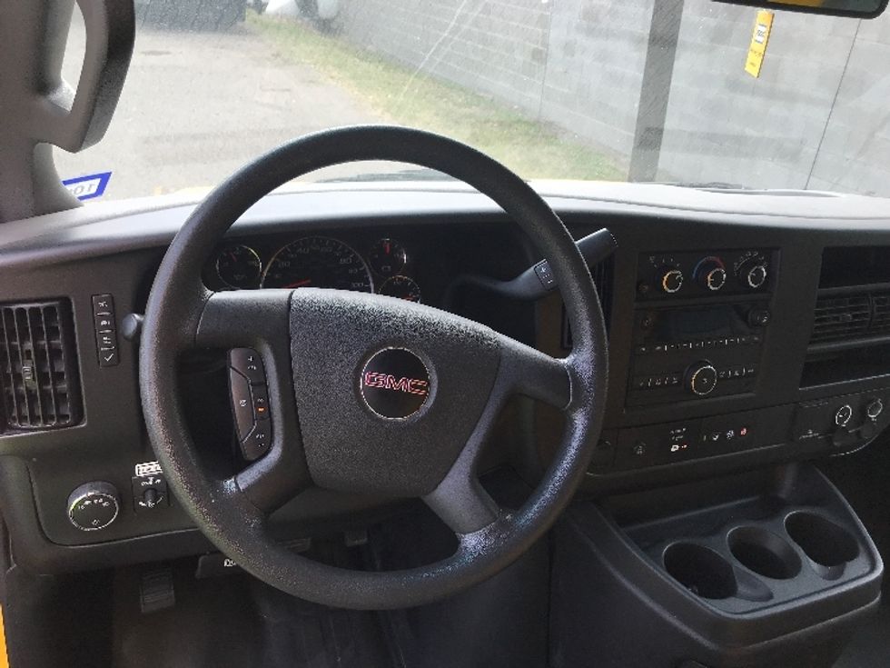 Light Duty Box Truck-Light and Medium Duty Trucks-GMC-2022-Savana G33903-Pharr-TX-42,291\n\t\tmiles-$ 37,250 - Image 17