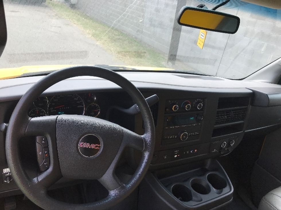 Light Duty Box Truck-Light and Medium Duty Trucks-GMC-2022-Savana G33903-Pharr-TX-42,291\n\t\tmiles-$ 37,250 - Image 18