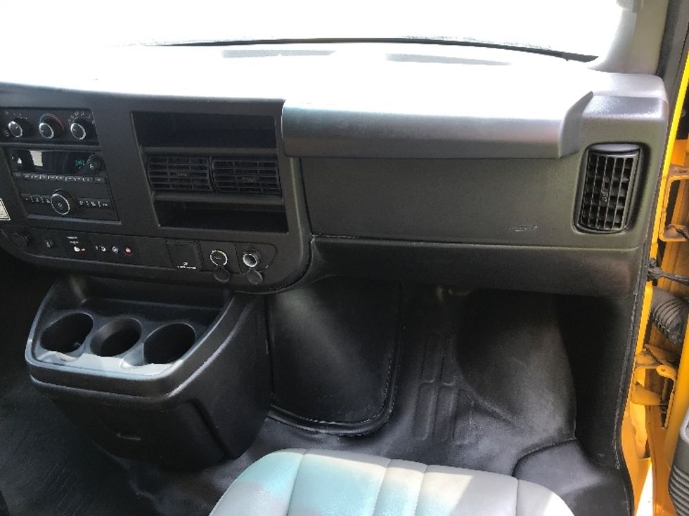 Light Duty Box Truck-Light and Medium Duty Trucks-GMC-2022-Savana G33903-Pharr-TX-42,291\n\t\tmiles-$ 37,250 - Image 21