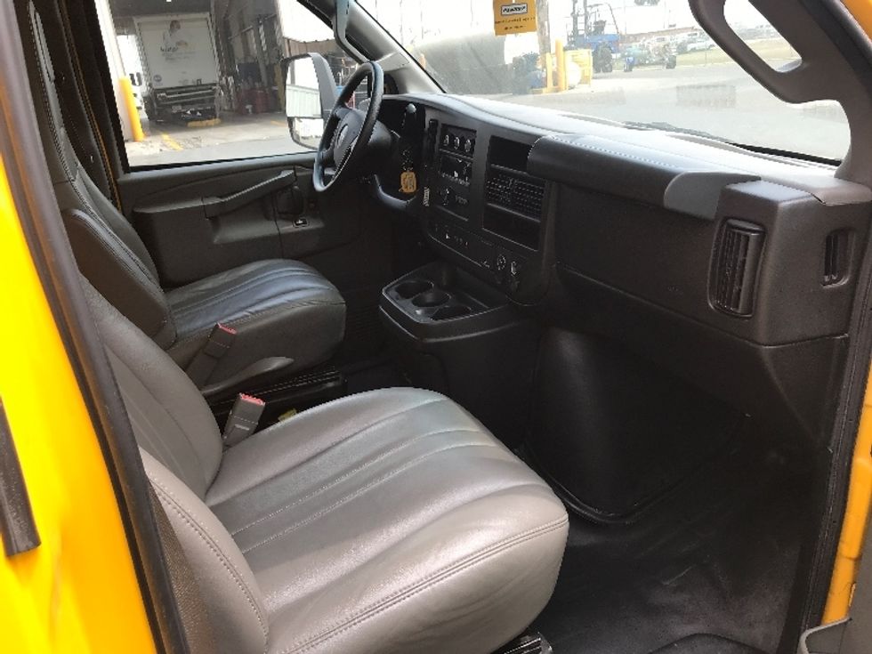 Light Duty Box Truck-Light and Medium Duty Trucks-GMC-2022-Savana G33903-Pharr-TX-42,291\n\t\tmiles-$ 37,250 - Image 22