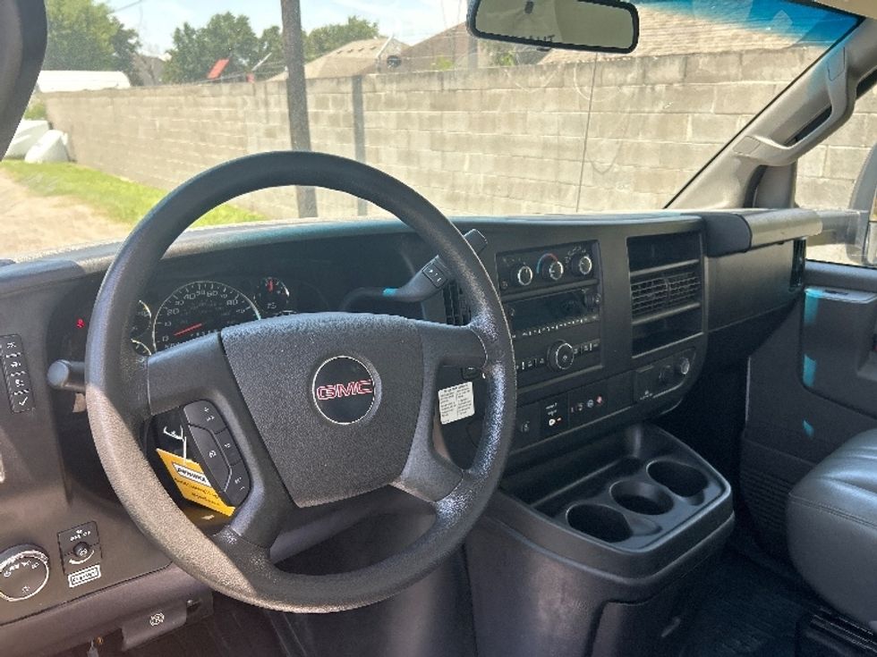 Light Duty Box Truck-Light and Medium Duty Trucks-GMC-2022-Savana G33903-Pharr-TX-62,720\n\t\tmiles-$ 39,000 - Image 16