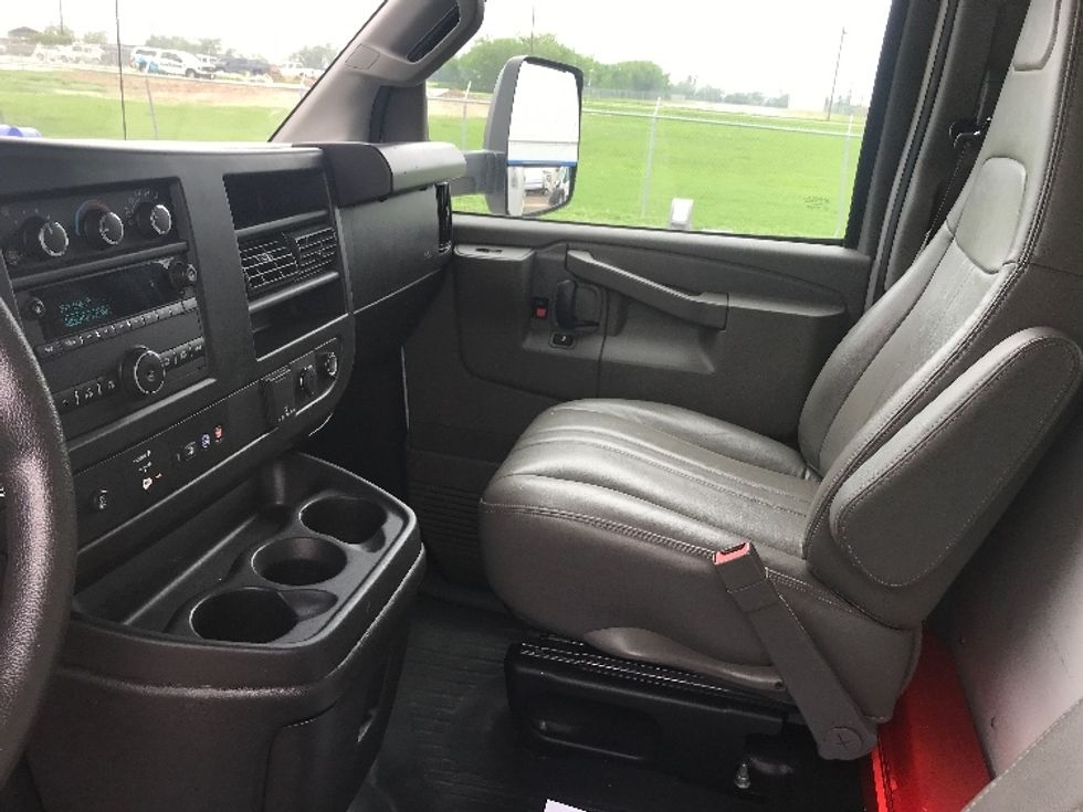 Light Duty Box Truck-Light and Medium Duty Trucks-GMC-2022-Savana G33903-Pharr-TX-85,371\n\t\tmiles-$ 32,500 - Image 19