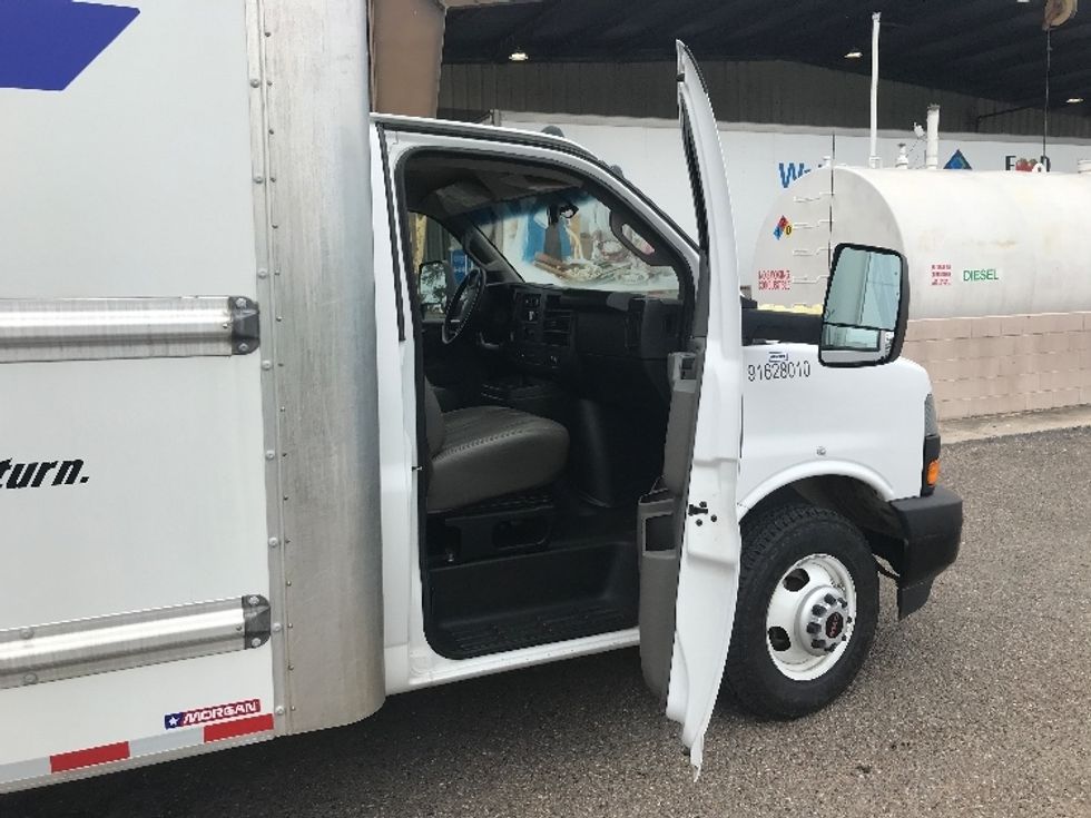 Light Duty Box Truck-Light and Medium Duty Trucks-GMC-2022-Savana G33903-Pharr-TX-85,371\n\t\tmiles-$ 32,500 - Image 20