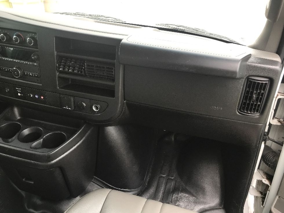 Light Duty Box Truck-Light and Medium Duty Trucks-GMC-2022-Savana G33903-Pharr-TX-85,371\n\t\tmiles-$ 32,500 - Image 21