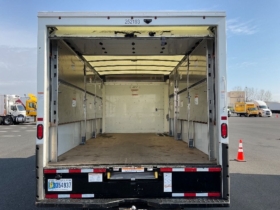 Light Duty Box Truck-Light and Medium Duty Trucks-GMC-2022-Savana G33903-Philadelphia-PA-24,322\n\t\tmiles-$ 43,000 - Image 7