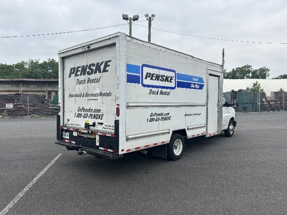 Light Duty Box Truck-Light and Medium Duty Trucks-GMC-2022-Savana G33903-Philadelphia-PA-27,644\n\t\tmiles-$ 41,750 - Image 13