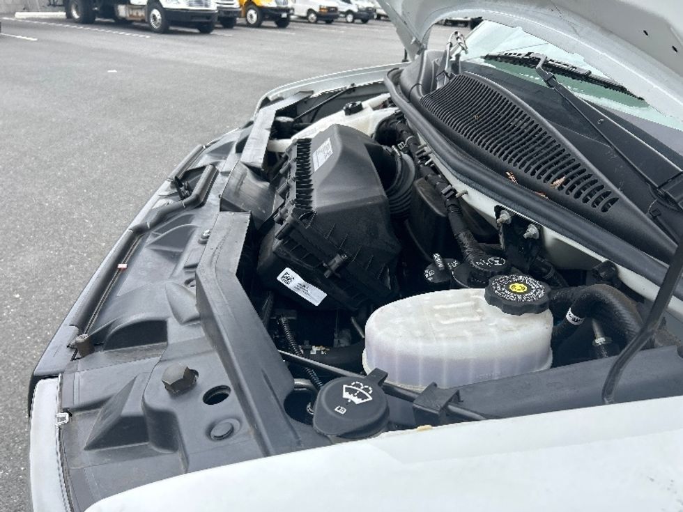 Light Duty Box Truck-Light and Medium Duty Trucks-GMC-2022-Savana G33903-Philadelphia-PA-27,644\n\t\tmiles-$ 41,750 - Image 24