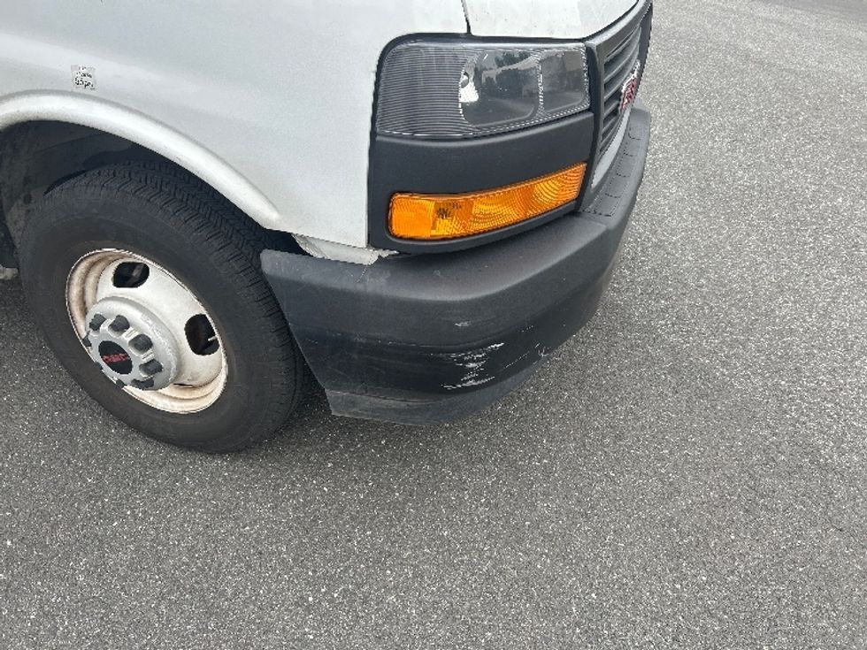 Light Duty Box Truck-Light and Medium Duty Trucks-GMC-2022-Savana G33903-Philadelphia-PA-27,644\n\t\tmiles-$ 41,750 - Image 28