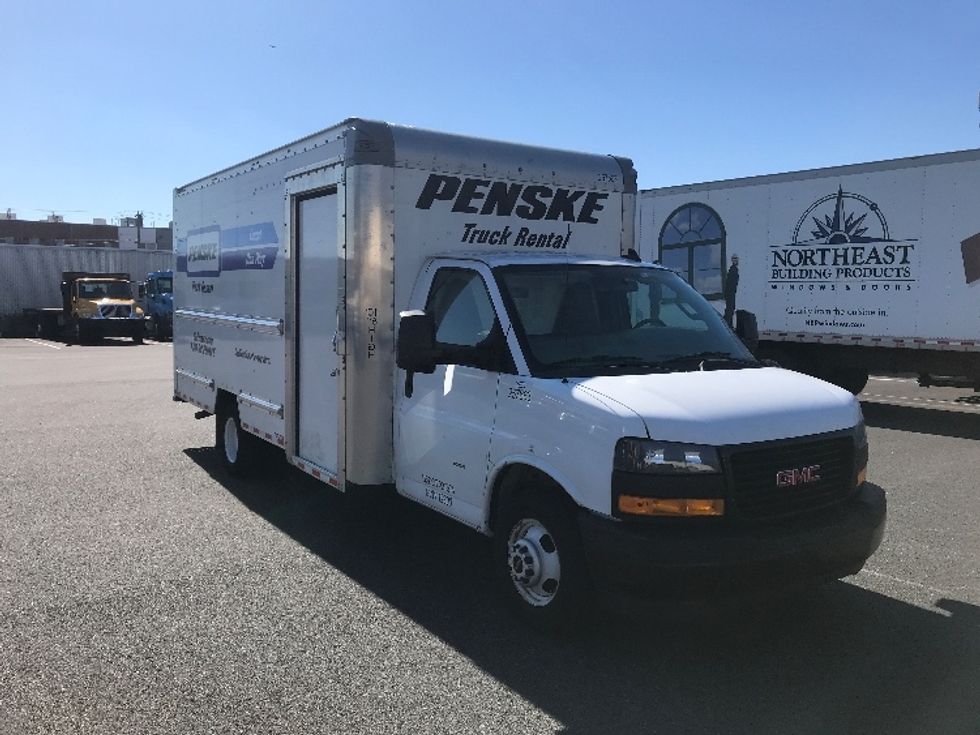 Light Duty Box Truck-Light and Medium Duty Trucks-GMC-2022-Savana G33903-Philadelphia-PA-36,610\n\t\tmiles-$ 43,500 - Image 1