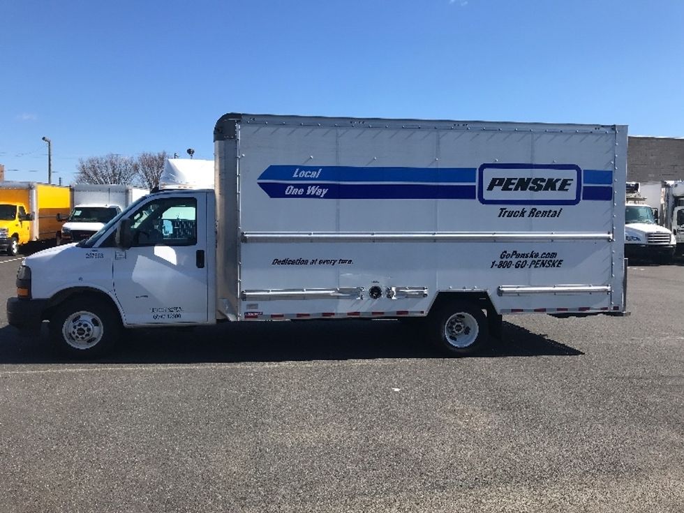 Light Duty Box Truck-Light and Medium Duty Trucks-GMC-2022-Savana G33903-Philadelphia-PA-36,610\n\t\tmiles-$ 43,500 - Image 4