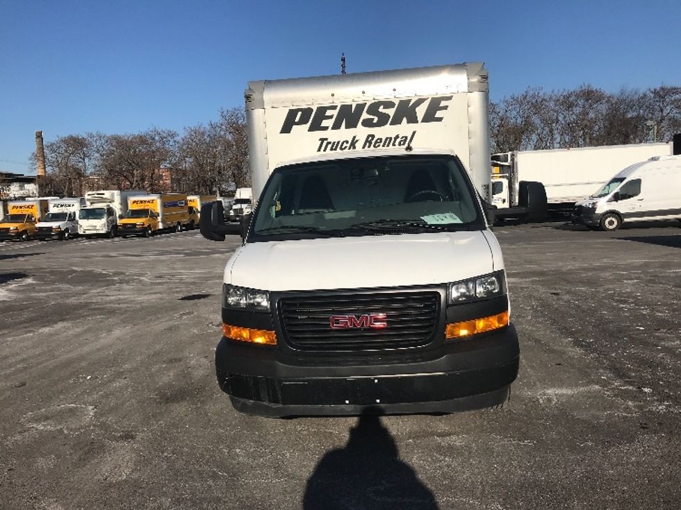 Light Duty Box Truck-Light and Medium Duty Trucks-GMC-2022-Savana G33903-Philadelphia-PA-37,216\n\t\tmiles-$ 46,250 - Image 2