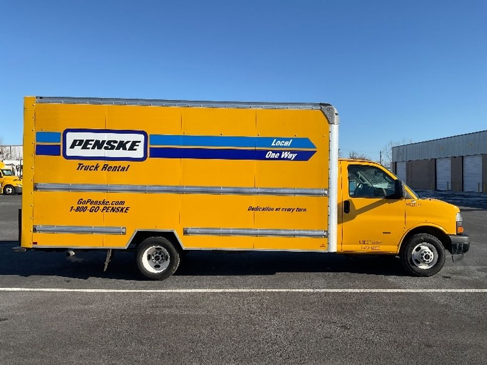Light Duty Box Truck-Light and Medium Duty Trucks-GMC-2022-Savana G33903-Philadelphia-PA-82,451\n\t\tmiles-$ 29,500 - Image 13